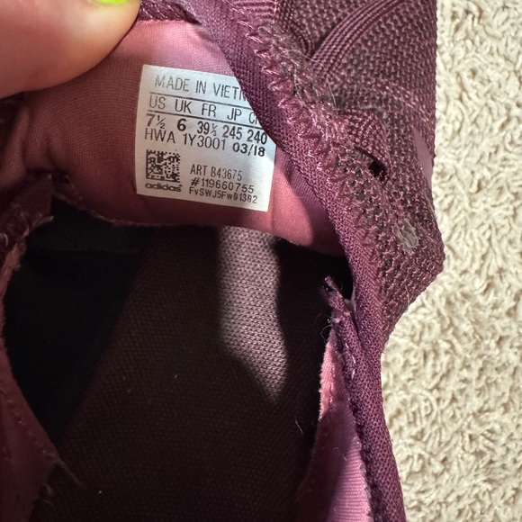 Adidas Women's Maroon Cloudfoam Sneakers‎ - Picture 5 of 6
